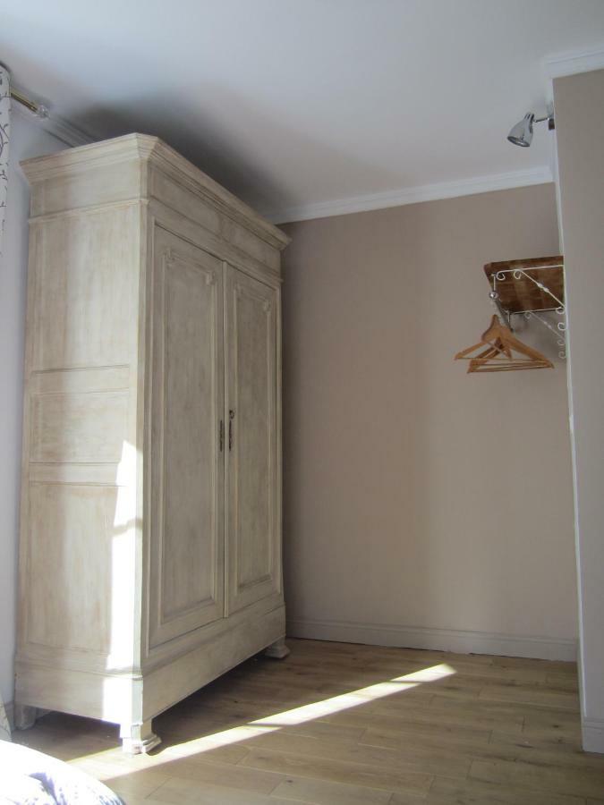 Bazoges-en-Paillers Le Manoir "Aux Douves" Bed & Breakfast エクステリア 写真